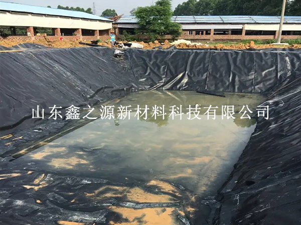 做好沼氣池黑膜的剪接工作，既節約又高效